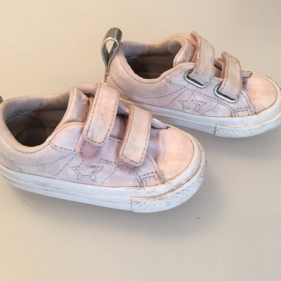 Converse Other - Pink Converse size 5